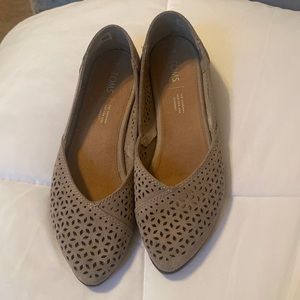 Toms Neutral Flats